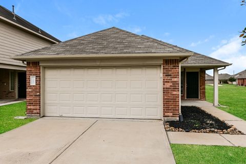Photo of 5411 Paiges Way, Katy, TX 77449 (MLS # 46907897)