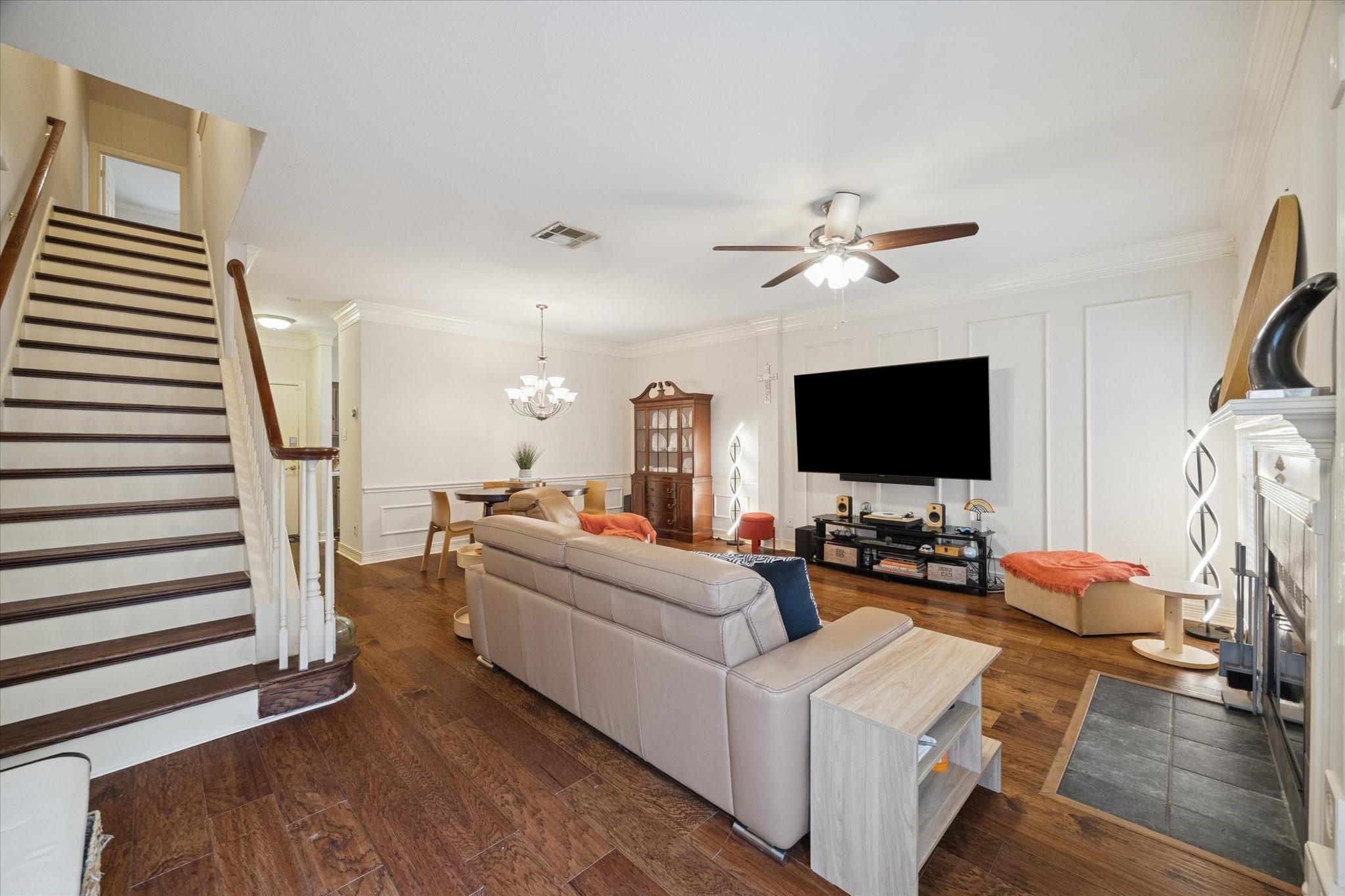 4001 Tanglewilde Street 1103