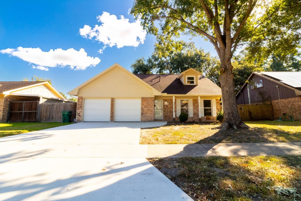 Photo of 2223 Peach Lane, Pasadena, TX 77502 (MLS # 23644233)