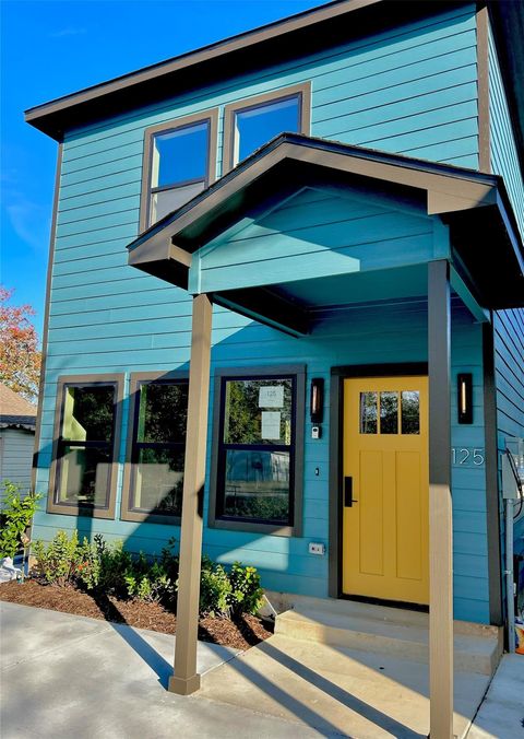 Photo of 125 4th Street, Dickinson, TX 77539 (MLS # 16017309)