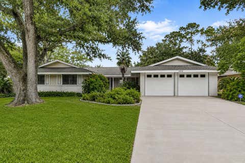 Photo of 1616 Redway Lane, Houston, TX 77062 (MLS # 10734366)