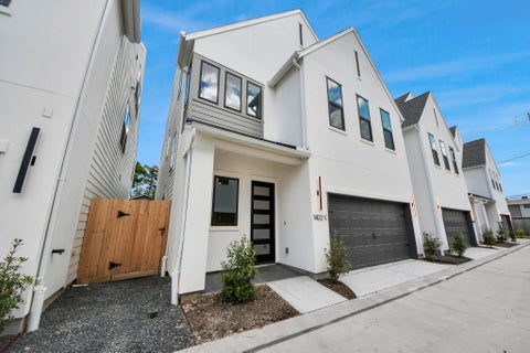 Photo of 1422 Caywood Lane #C, Houston, TX 77055 (MLS # 98194204)