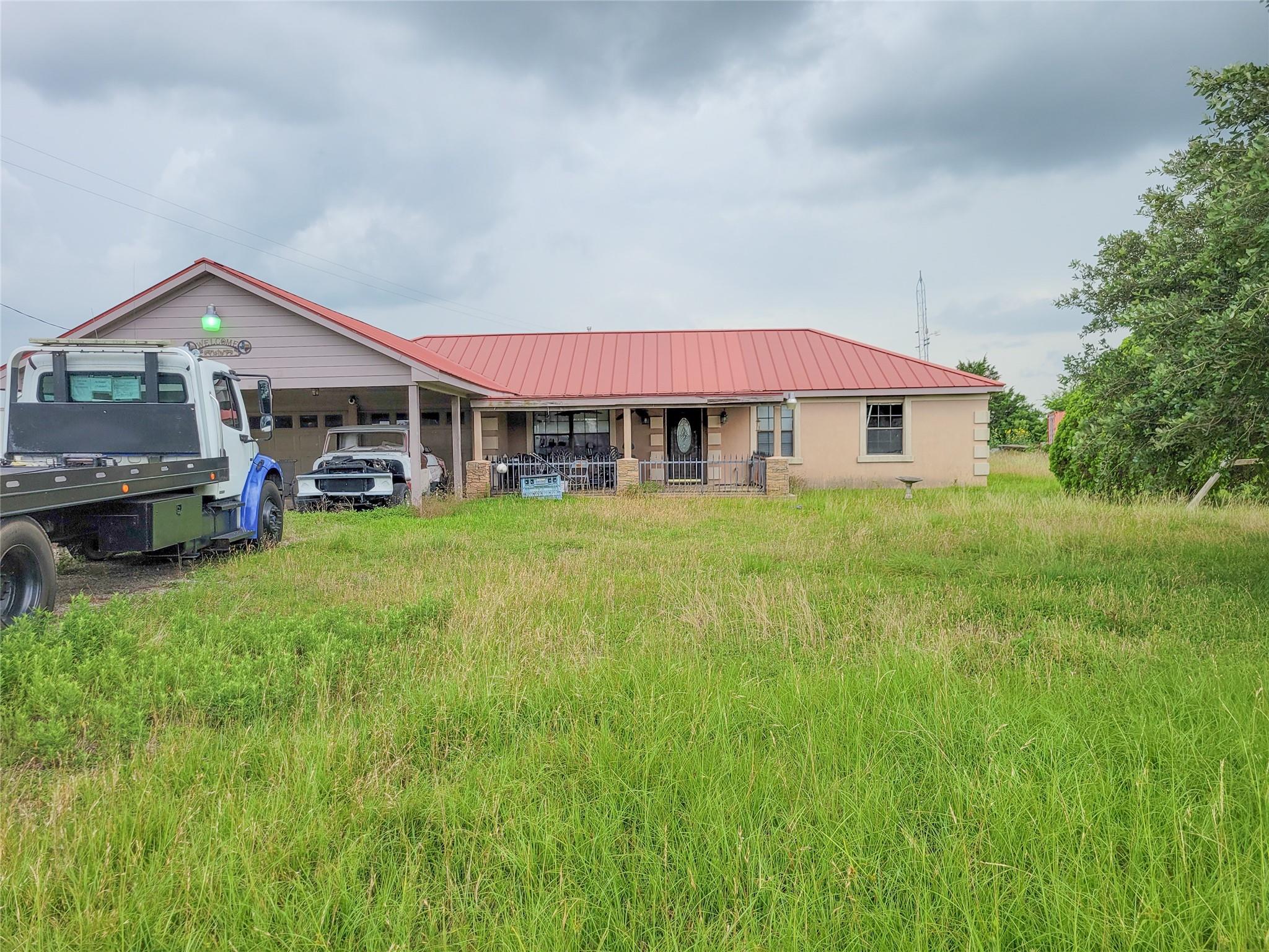 2797 Highway 105 W