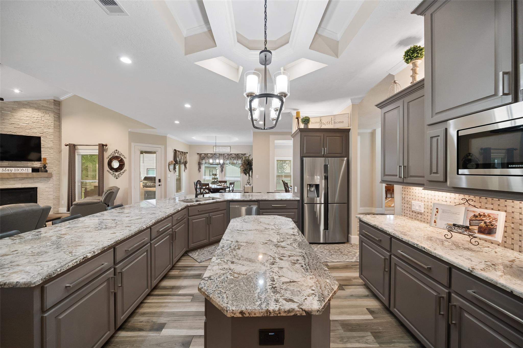 15442 Crown Oaks Drive
