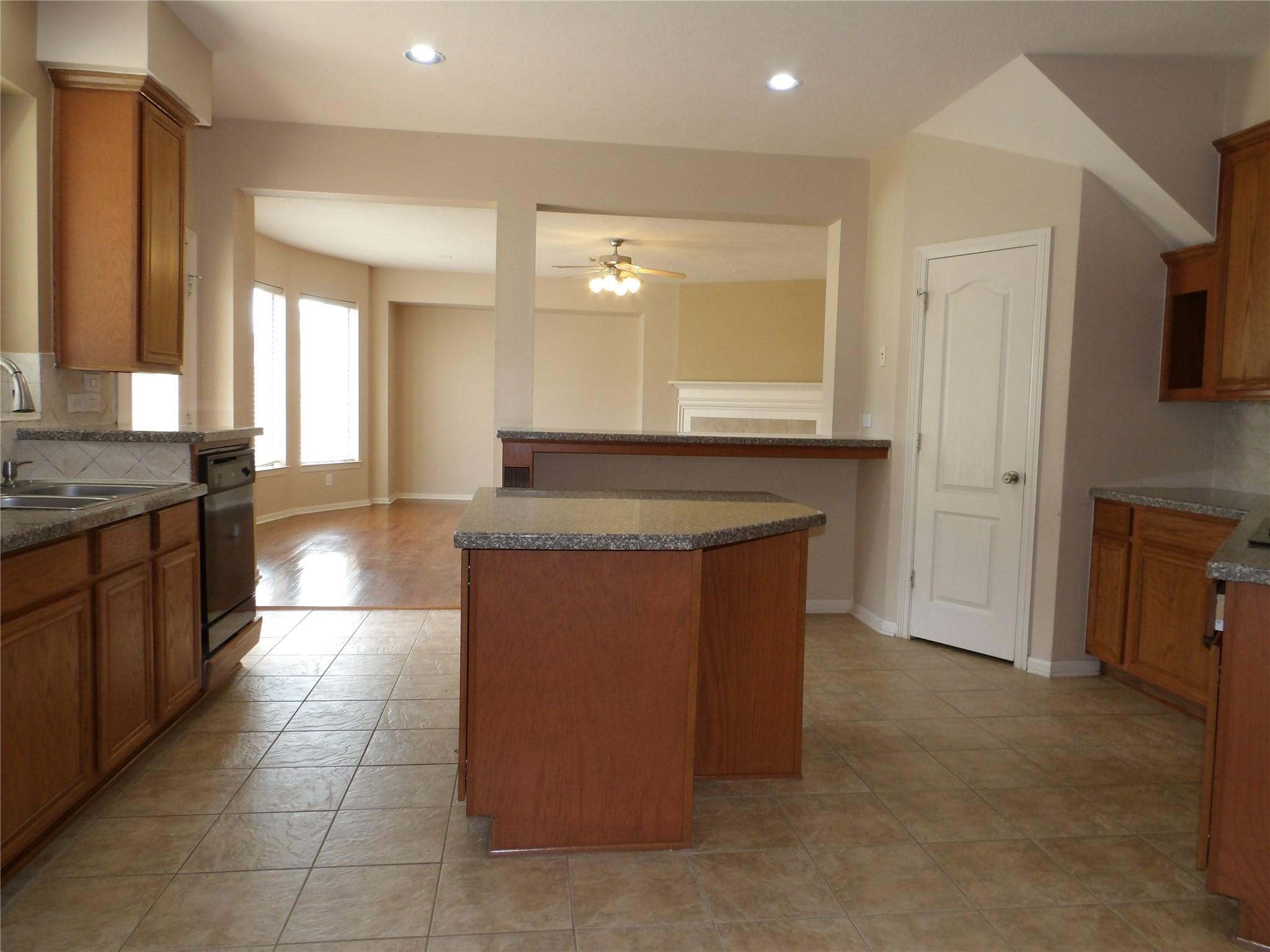 2506 Ventura Drive