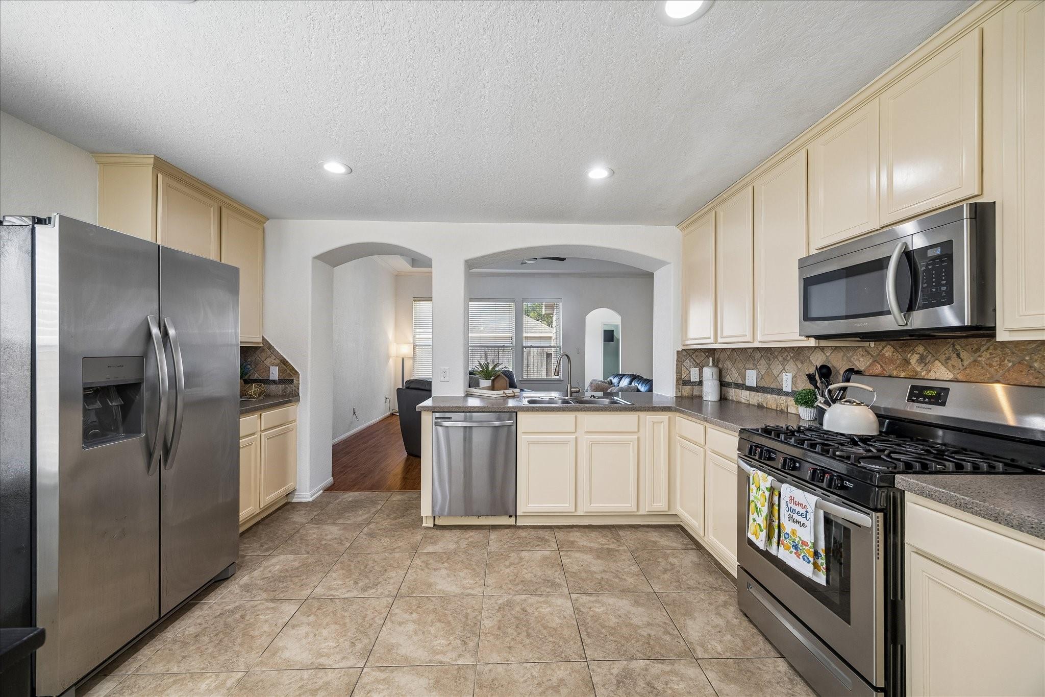 6302 Hadley Rock Drive