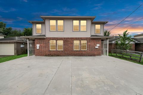 Photo of 3738 Lehall Street #B, Houston, TX 77021 (MLS # 21591213)