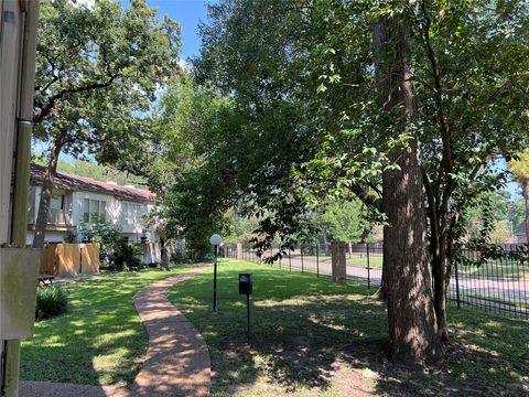 Photo of 2100 Tanglewilde Street #455, Houston, TX 77063 (MLS # 16757364) Photo of 2100 Tanglewilde Street #455, Houston, TX 77063 (MLS # 16757364)