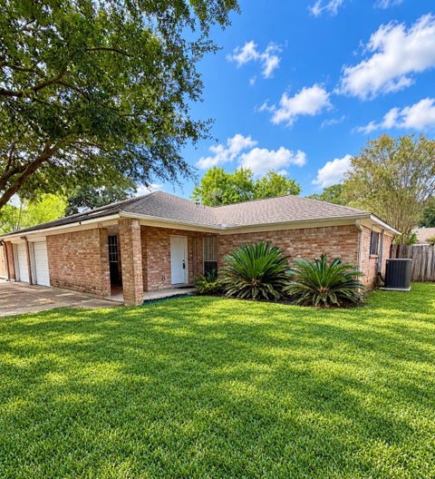 Photo of 22402 Fincastle Drive, Katy, TX 77450 (MLS # 88392321)