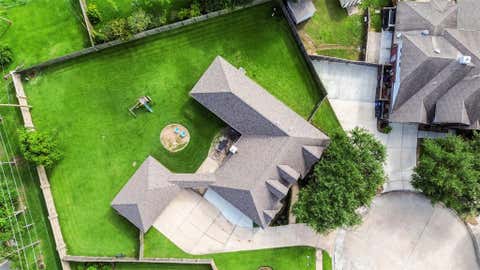 Photo of 910 High Ridge Circle, Friendswood, TX 77546 (MLS # 68654195)