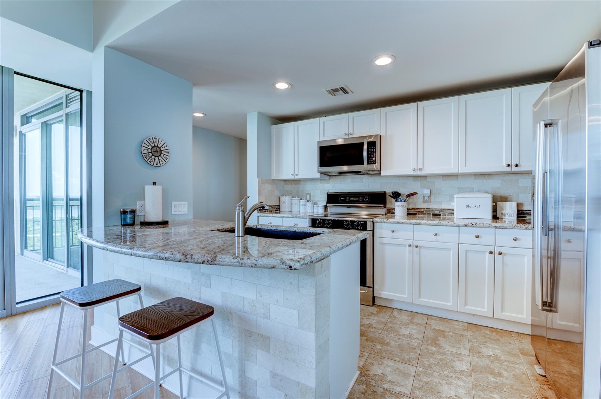 801 E Beach Drive BC0810
