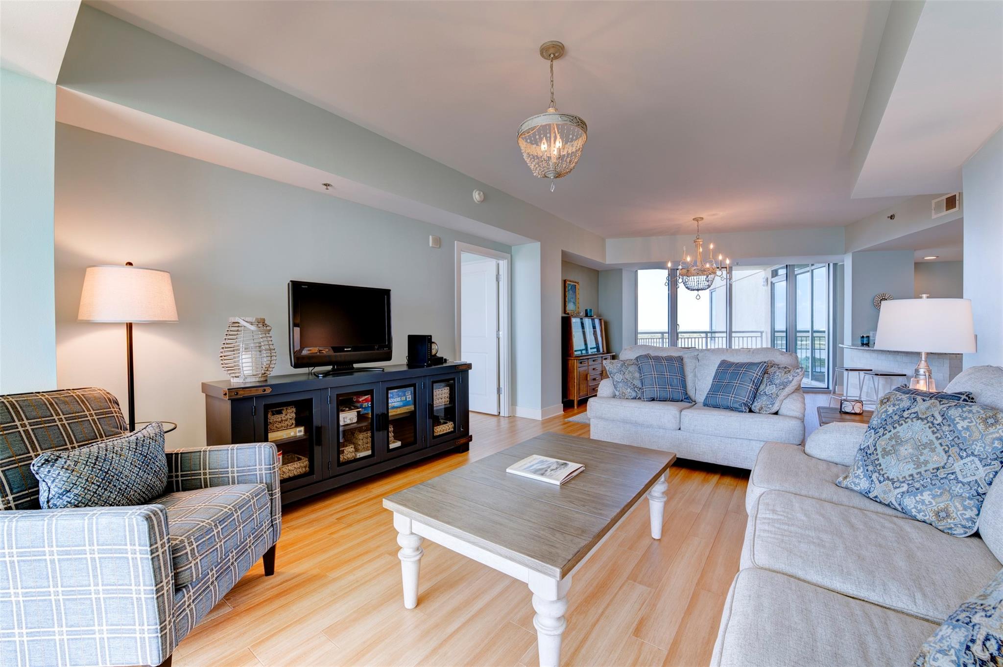 801 E Beach Drive BC0810