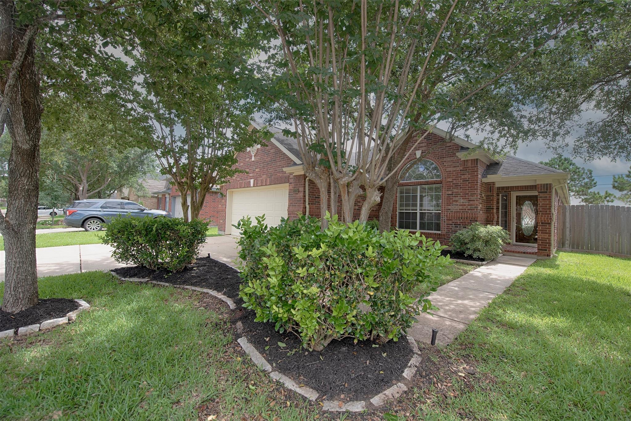 2725 Hidden Landing Drive
