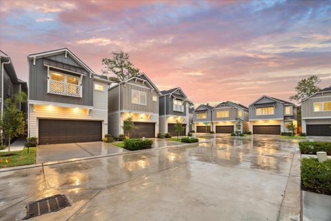 Photo of 5213 Amber Sunrise Drive Dr, Houston, TX 77018 (MLS # 3421331)