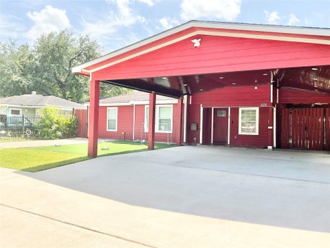Photo of 616 Kansas Street, Pasadena, TX 77506 (MLS # 27735236)