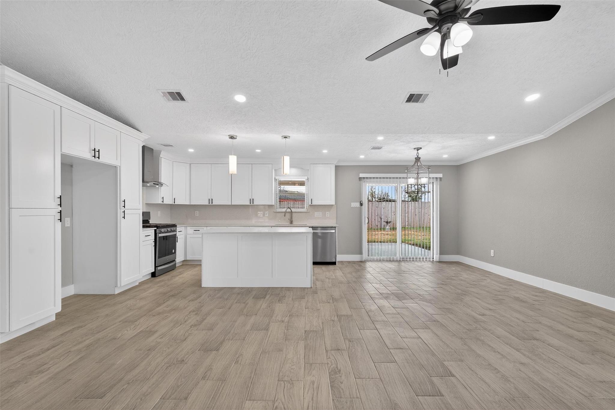 21147 Carmel Valley Drive