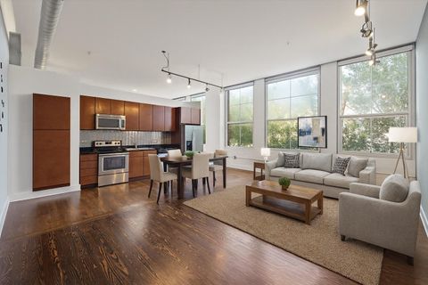 Photo of 1312 Live Oak Street #215, Houston, TX 77003 (MLS # 77882120)