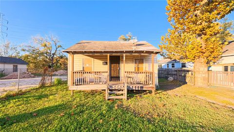 Photo of 2915 Creston Drive, Houston, TX 77026 (MLS # 96533625)