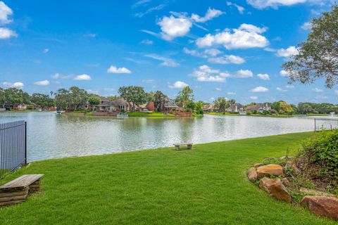 Photo of 14103 Ragus Lake Drive, Sugar Land, TX 77498 (MLS # 16633575)