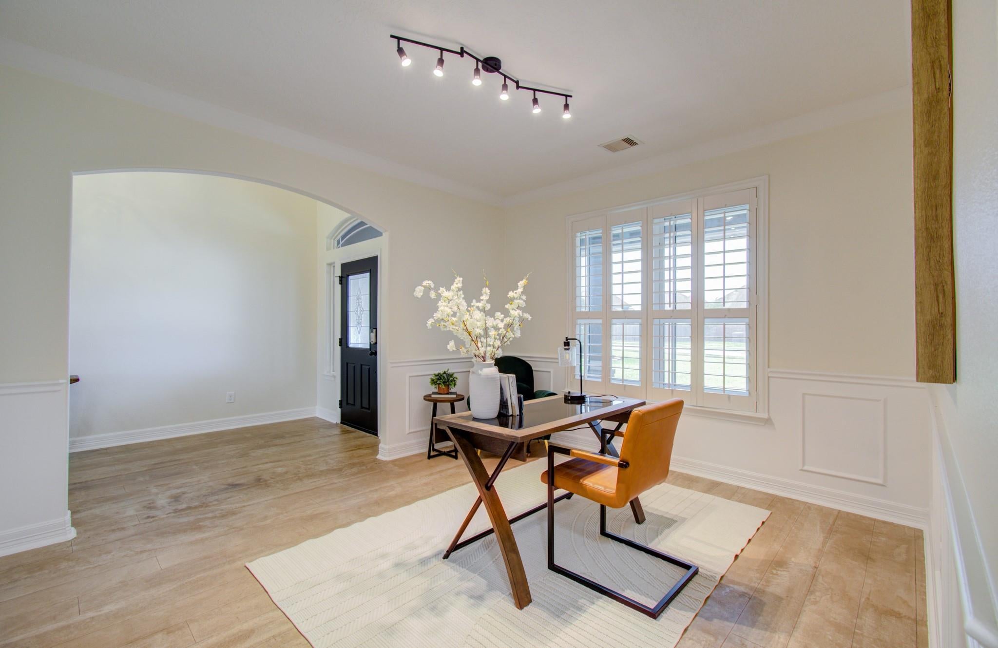14018 Hawthorne Circle