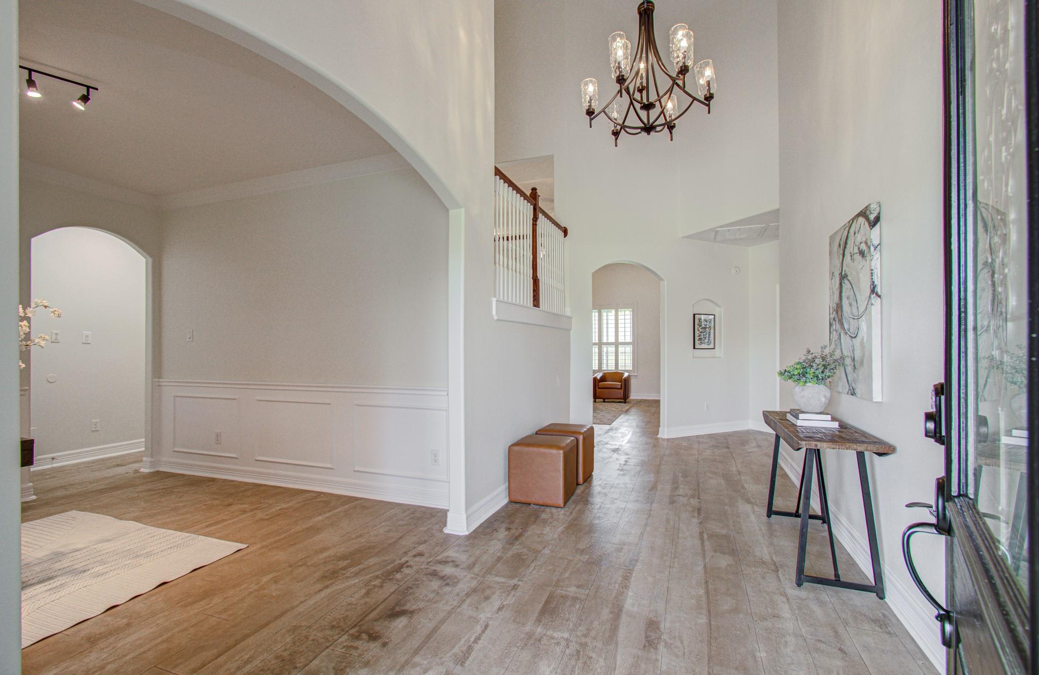 14018 Hawthorne Circle