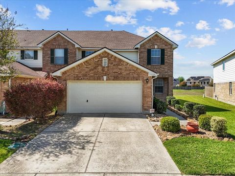 Townhouse For Sale - 7535 Park Bend Lane<br/> Pasadena, TX 77505