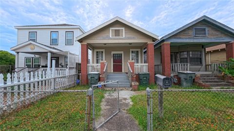 3121 Avenue N 1/2 Galveston TX 77550