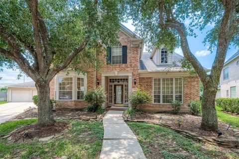 Photo of 1914 Rosebay Court, Sugar Land, TX 77479 (MLS # 67044643)