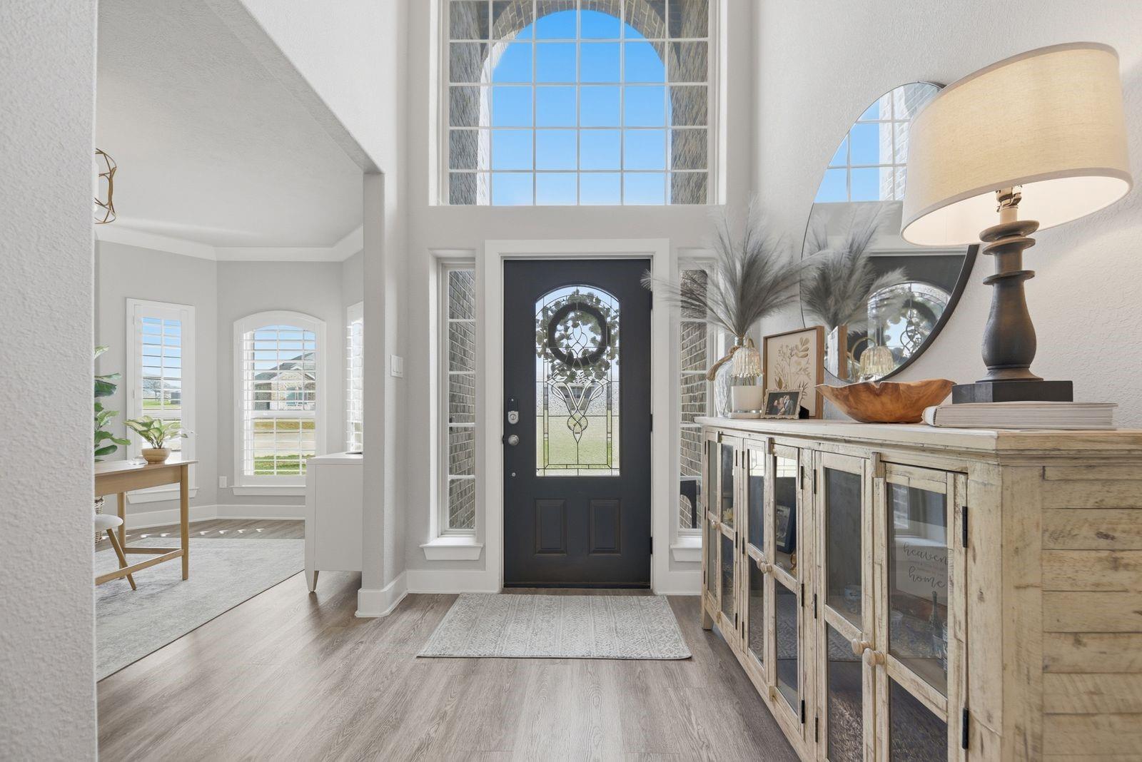 1702 Twin Oaks Circle