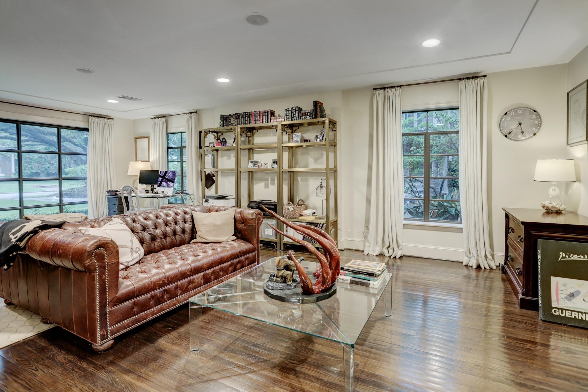 3735 Del Monte Drive