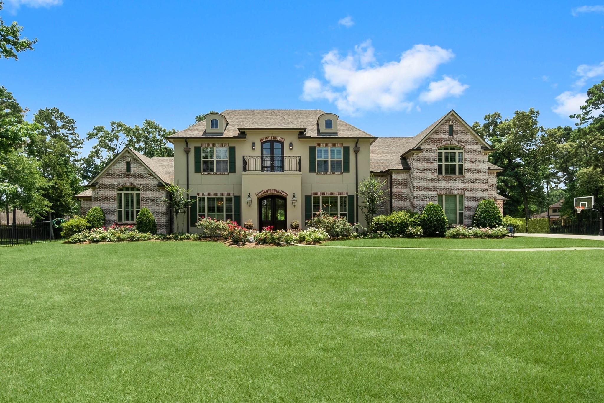 5342 Pine Wood Hills Court