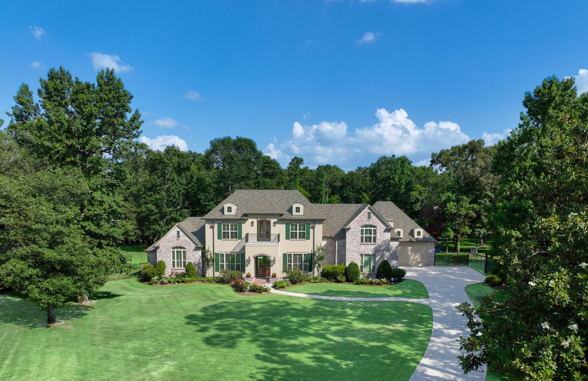 5342 Pine Wood Hills Court