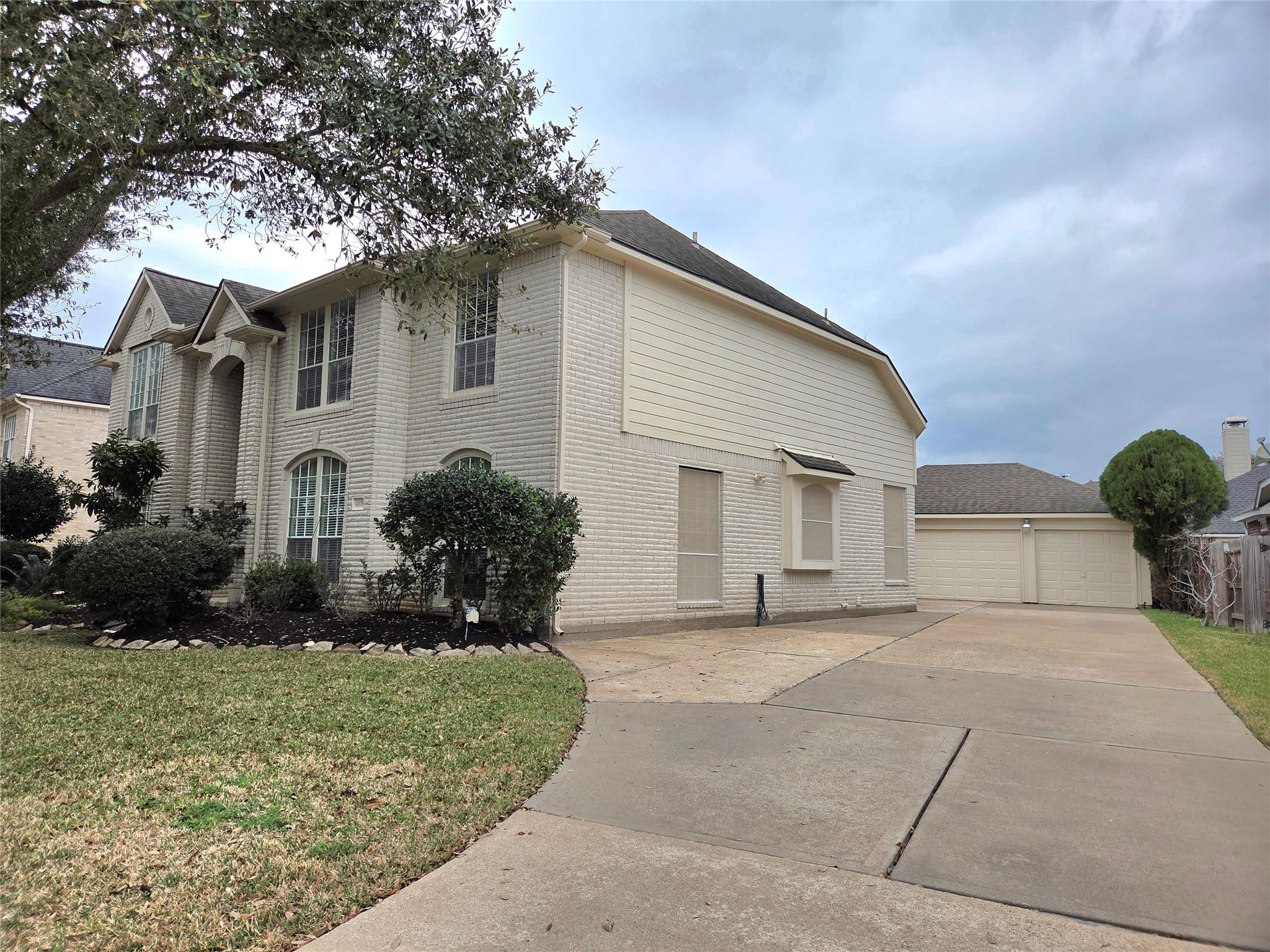 4306 Lakeside Meadow Drive