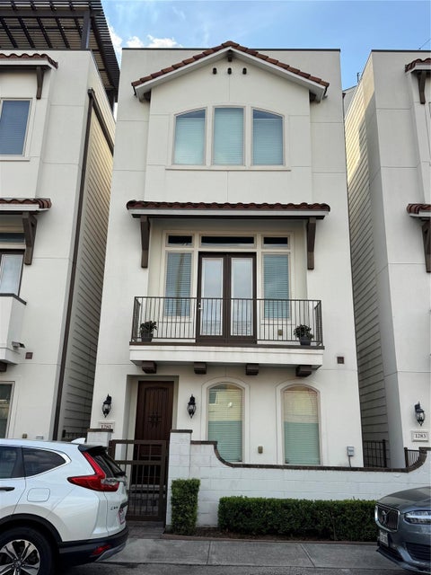 Photo of 1281 Bonner Street, Houston, TX 77007 (MLS # 83171520)