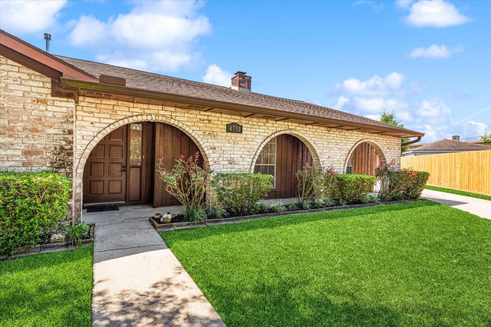 4711 Carbrook Court