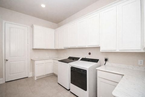 Tiny photo for 604 Castlewood Cove Lane, Pinehurst, TX 77362 (MLS # 41733427)