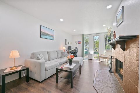 Photo of 4627 Wild Indigo Street #603, Houston, TX 77027 (MLS # 2119471)