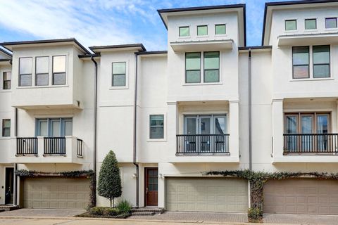 Photo of 8906 Lakeshore Bend Drive, Houston, TX 77080 (MLS # 41973297)