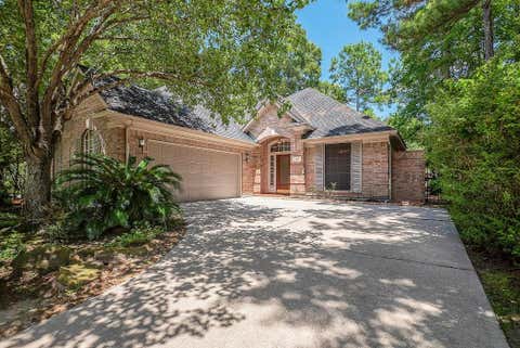 Photo of 34 Reflection Point Drive E, The Woodlands, TX 77381 (MLS # 84981364)