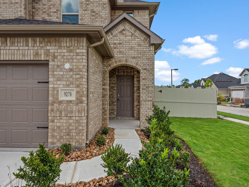 Photo of 9278 Inland Leather Lane, Conroe, TX 77385 (MLS # 35078519)