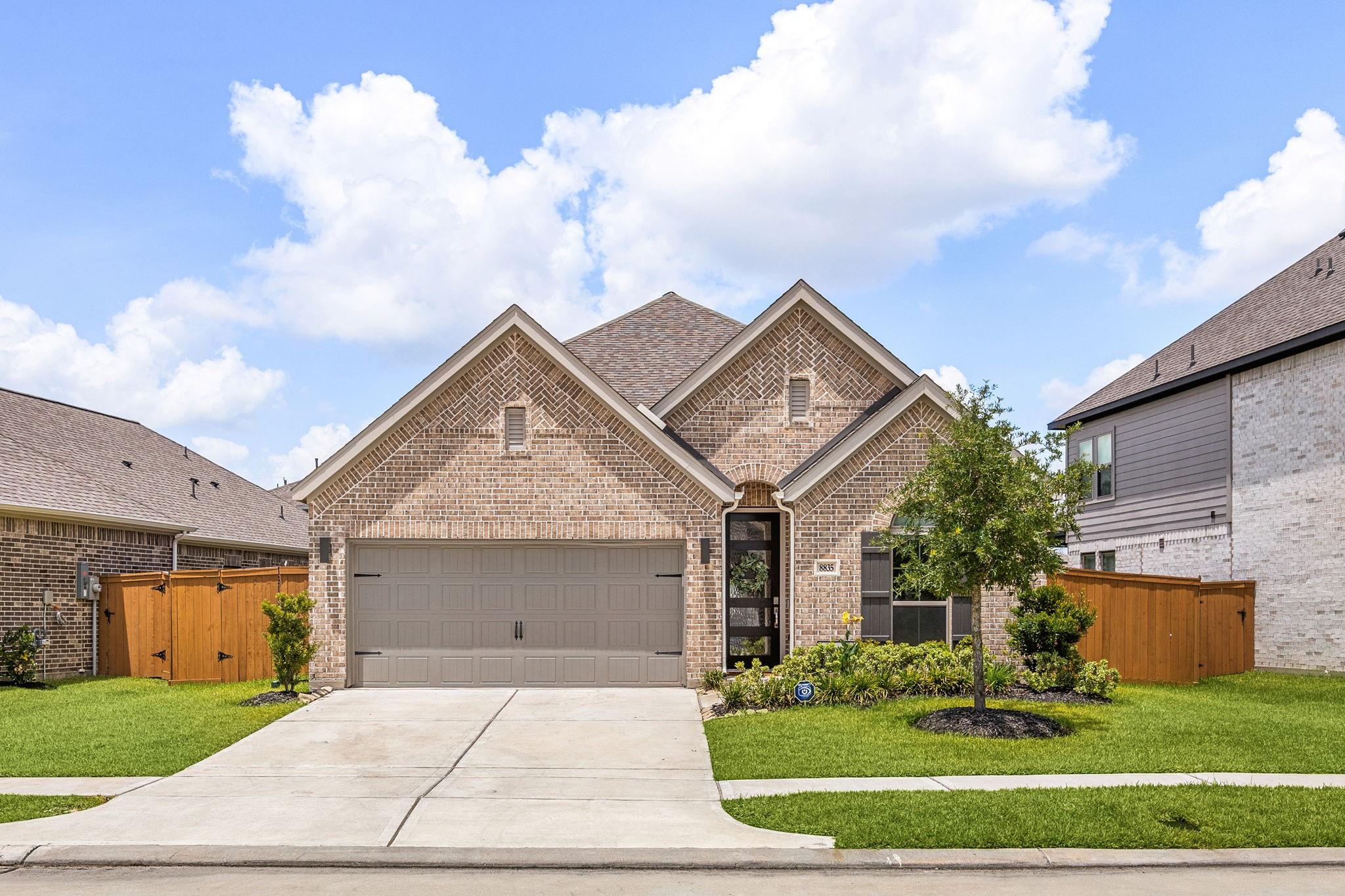 8835 Harbor Pines Drive