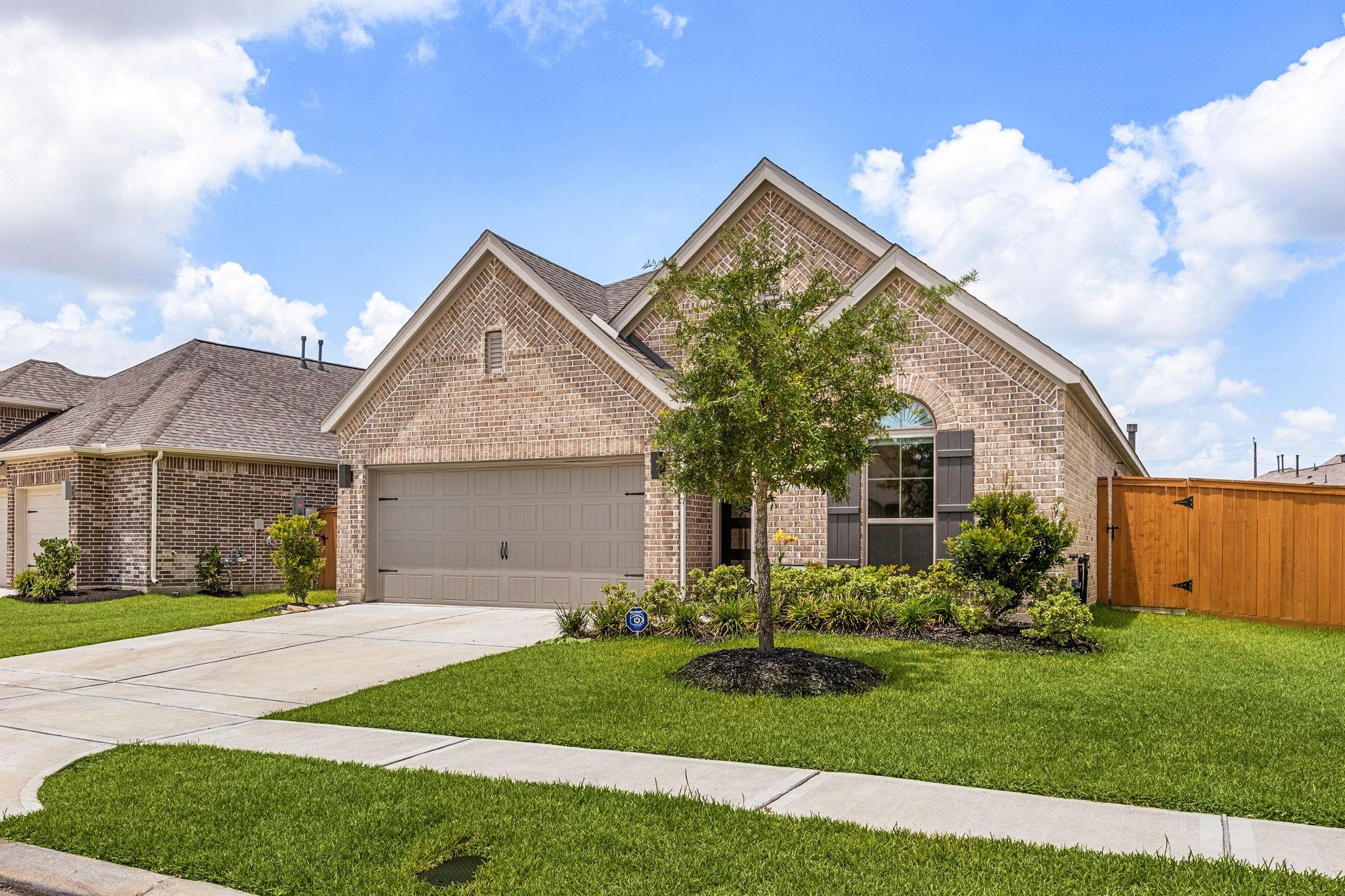 8835 Harbor Pines Drive