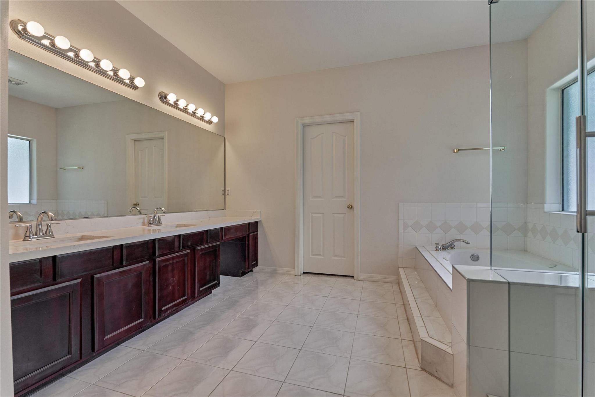 806 Weeping Willow Way