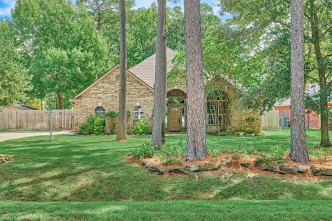 Photo of 806 Weeping Willow Way, Magnolia, TX 77354 (MLS # 81186972)