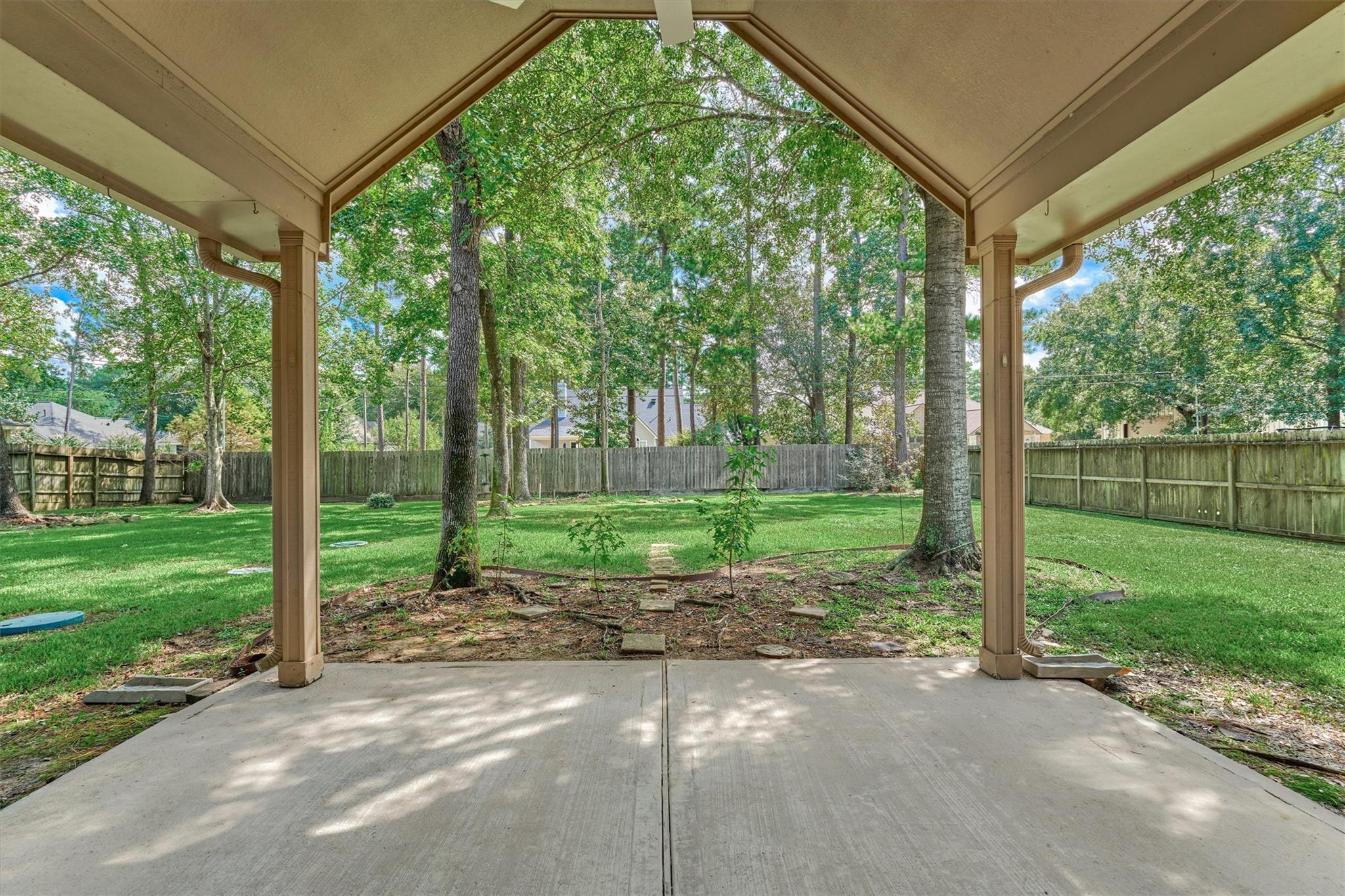 806 Weeping Willow Way
