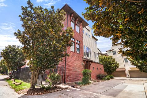 Photo of 1922 Winter Street, Houston, TX 77007 (MLS # 57293749)