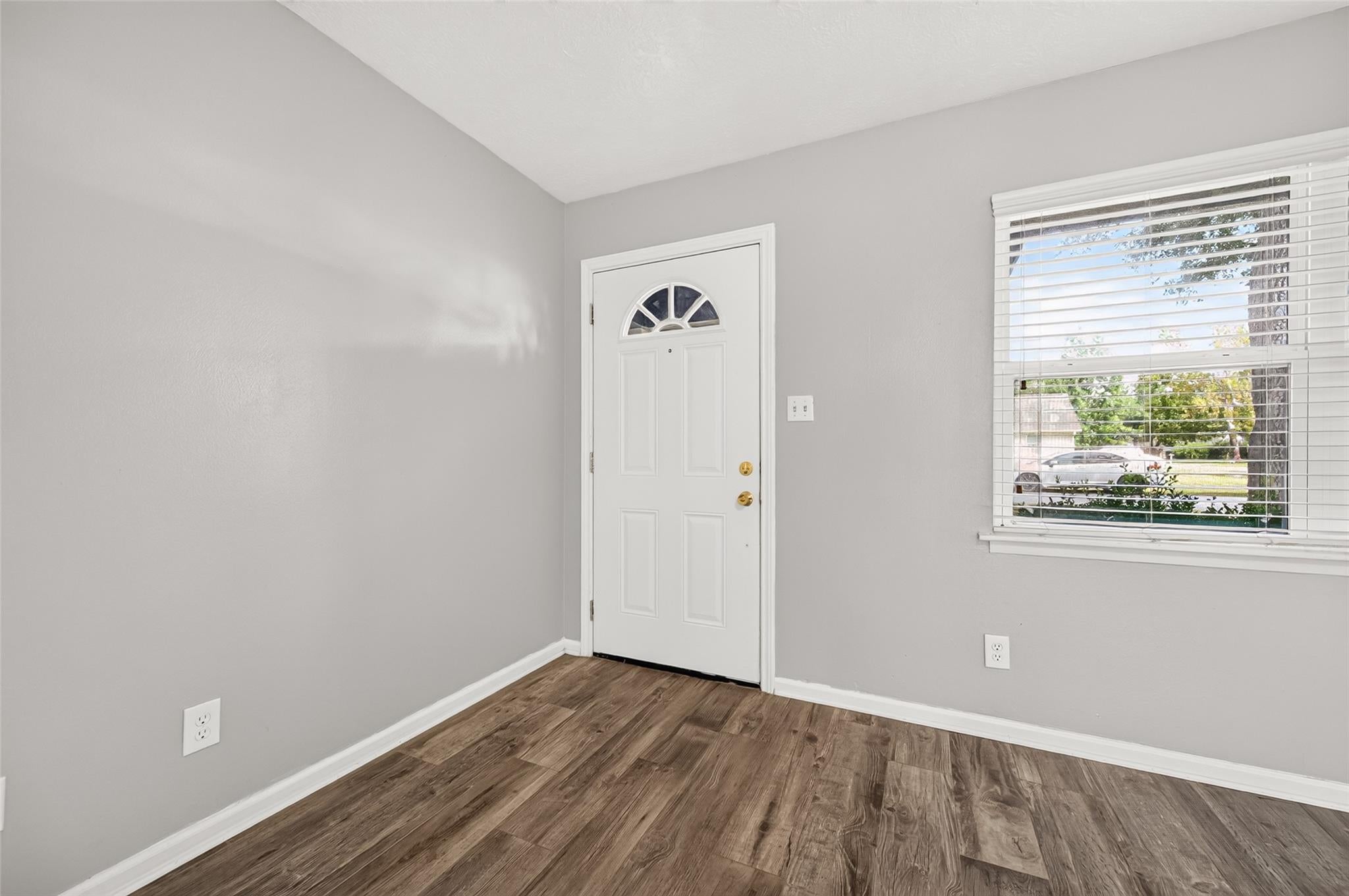 5601 Delfren Lane