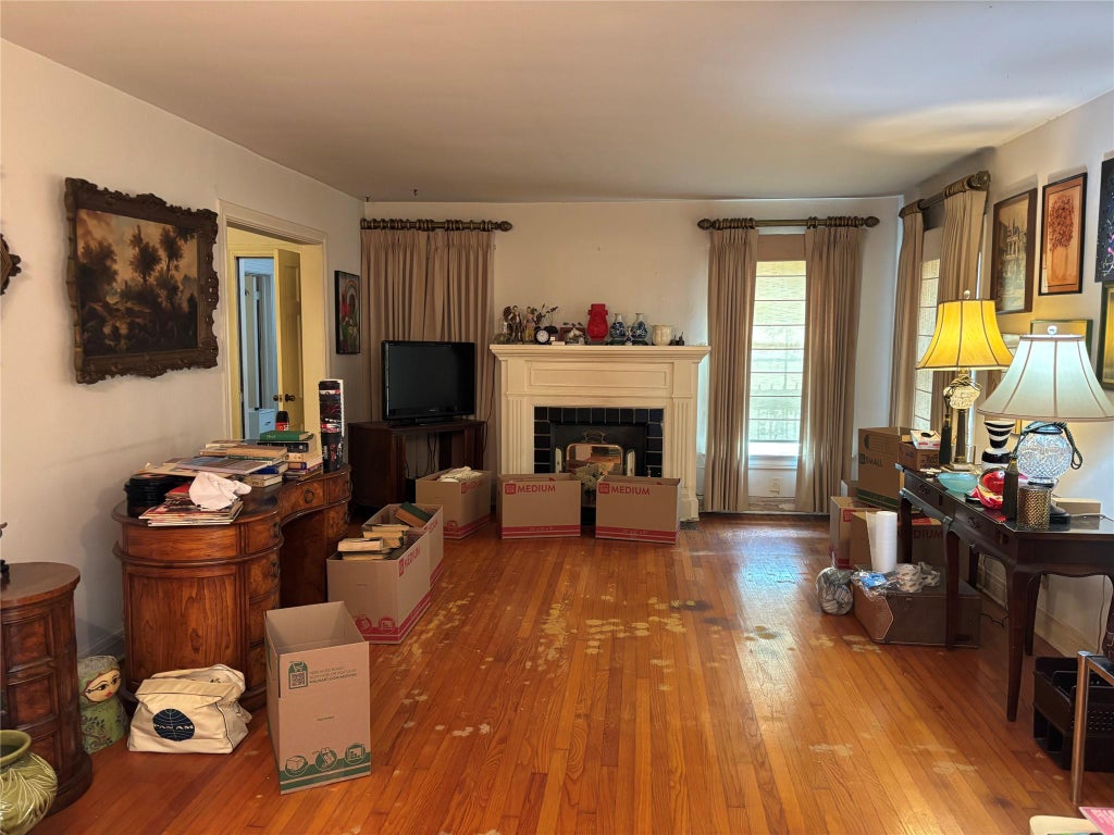 Photo of 3229 Binz Street, Houston, TX 77004 (MLS # 73248627)