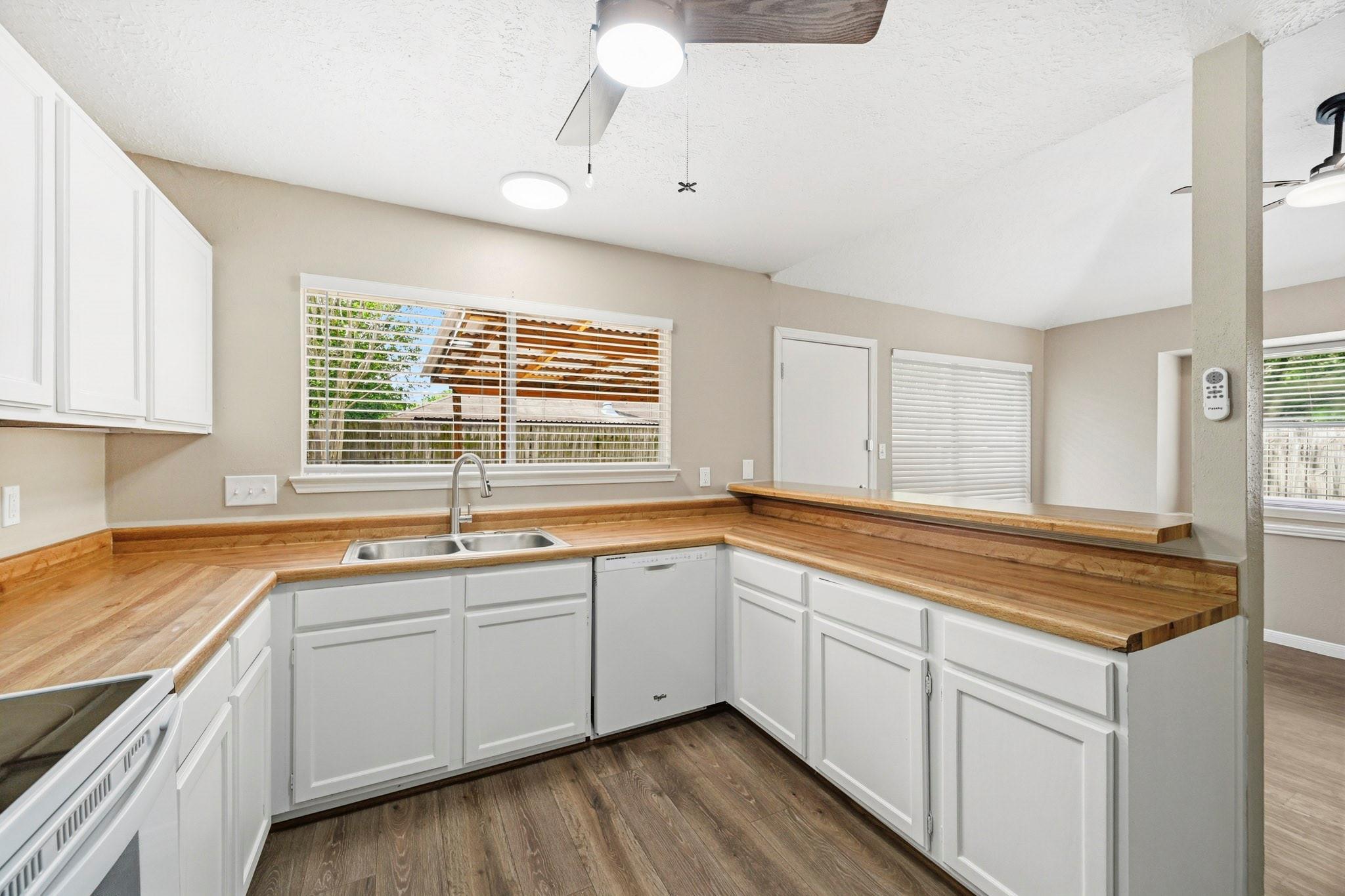 5202 Roserock Lane