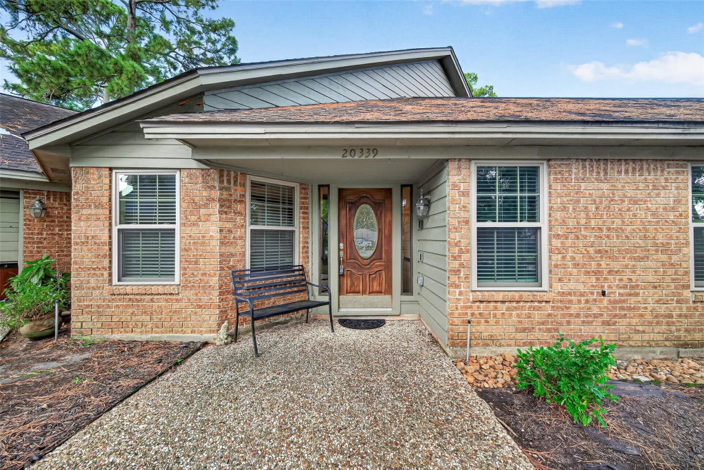 Photo of 20339 Atascocita Shores Drive, Humble, TX 77346 (MLS # 67380772)